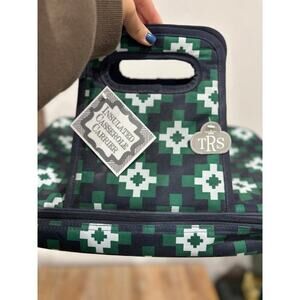 The Royal Standard Insulated Casserole Green White Travel Bag Navy Blue Trim NWT